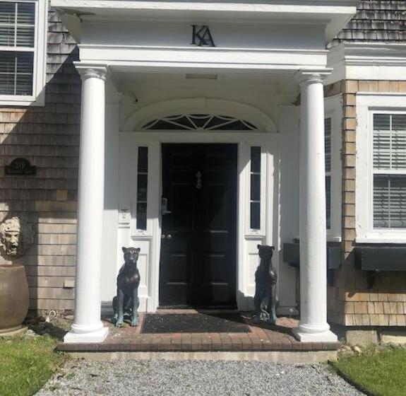 デラックススタジオ, Kingsbrae Arms Inn
