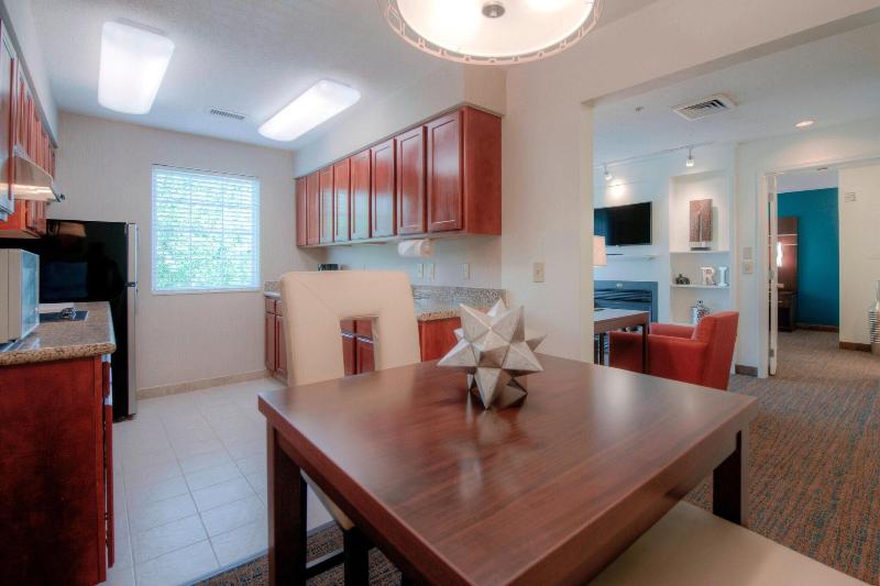 이그제큐티브 스위트 킹침대, Residence Inn By Marriott Raleigh Crabtree Valley