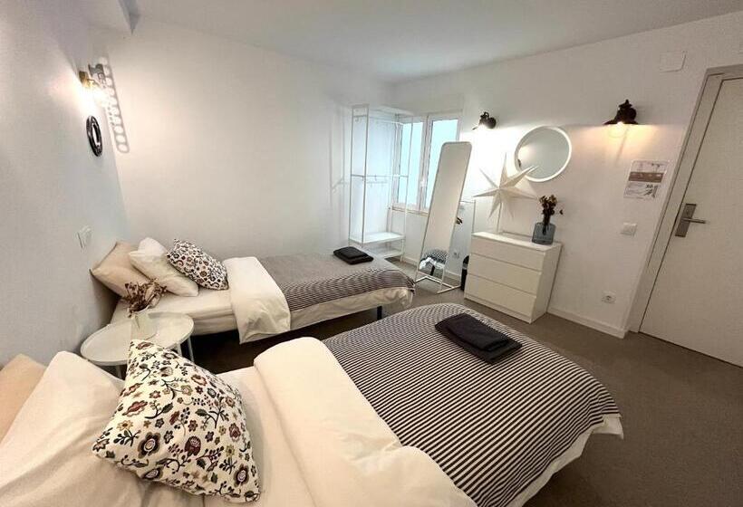 스탠다드 룸 공동 욕실, Hola Hostel Alicante