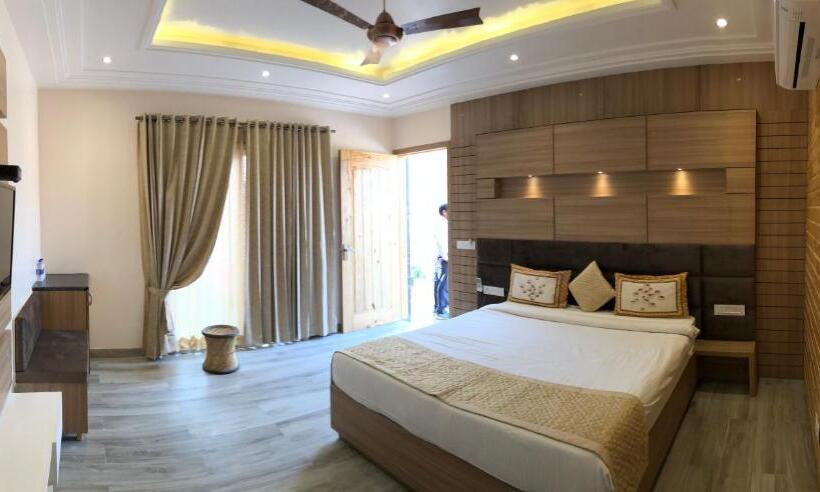 高级大房间, Desi Thath Resort