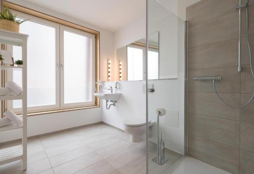 Люкс Вид на Реку, Metropol Apartments & Suites