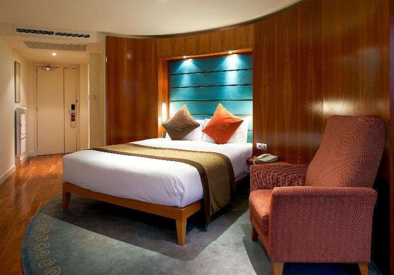 스탠다드 룸, Mercure Brigstow Bristol