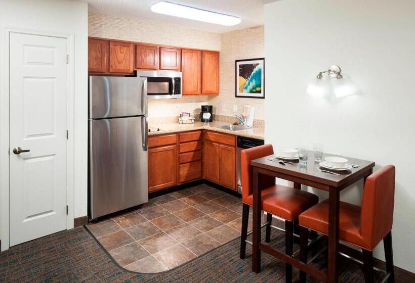 Люкс, Residence Inn Kansas City Overland Park
