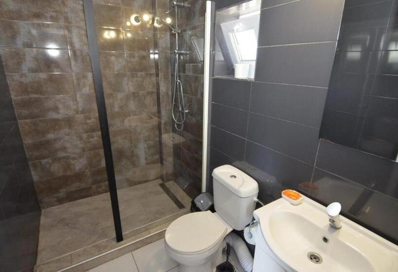 اتاق استاندارد سه تخته با بالکن, Glow Guesthouse Costinesti