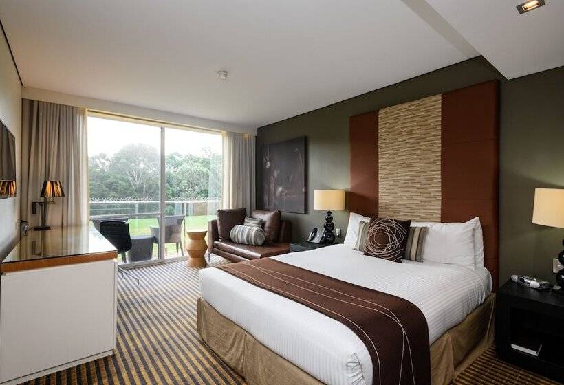Номер Стандарт, Lakeside Hotel And Conference Centre