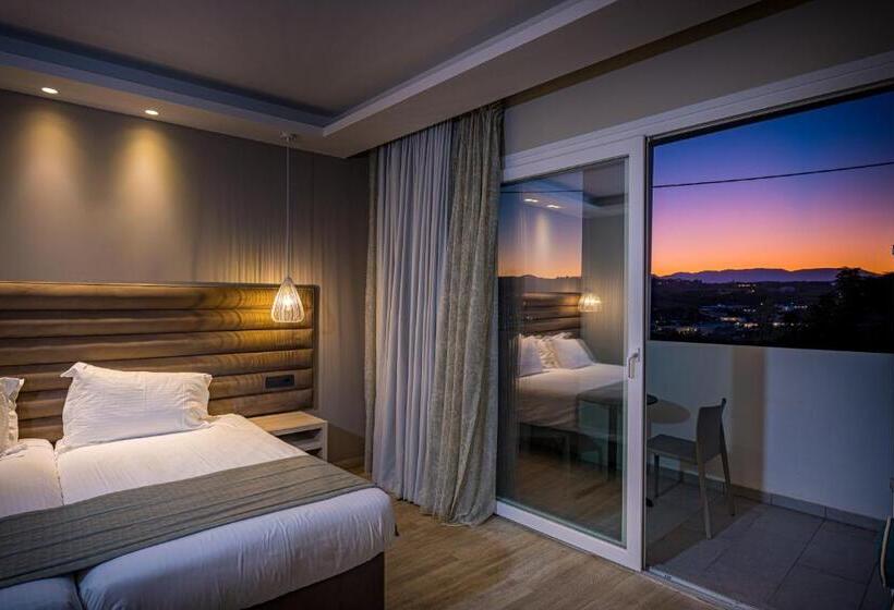 Семейный Номер Боковой Вид на Море, Alexandra Beach Resort & Spa