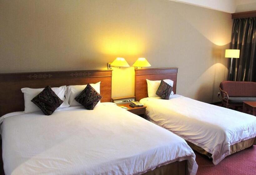Семейный Номер Deluxe, Grand Continental Kuching