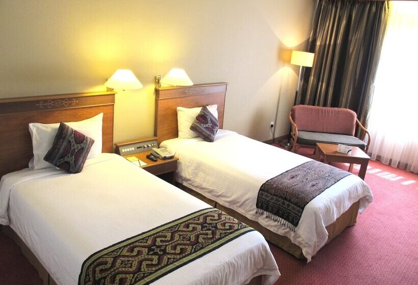 Номер Deluxe, Grand Continental Kuching