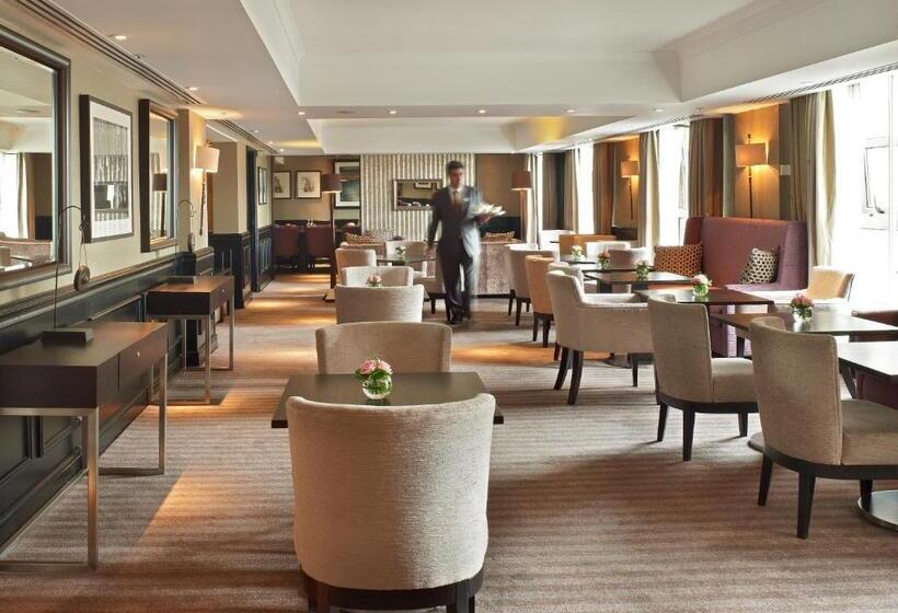 מיטת קינג בסוויטה, Hyatt Regency London The Churchill