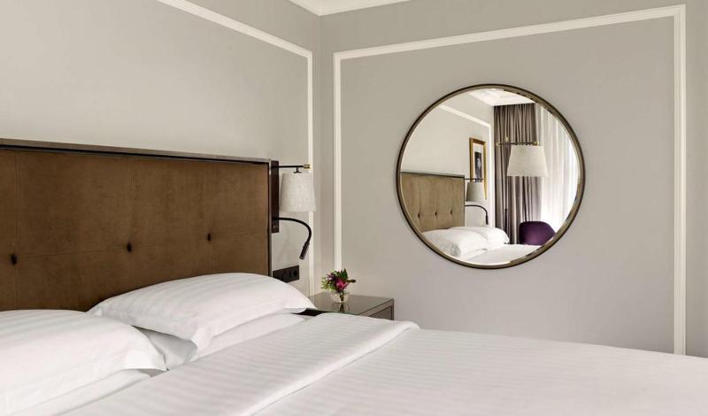 חדר קלאב, Hyatt Regency London The Churchill