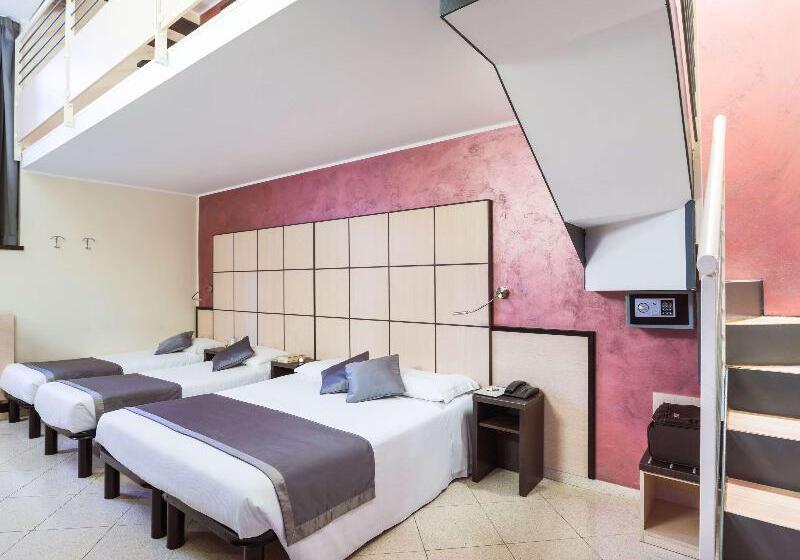 اتاق استاندارد با چشم‌انداز باغ, Hyatt Regency London The Churchill