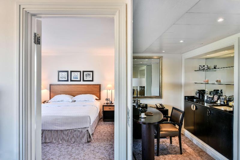 מיטת קינג בסוויטה, Hyatt Regency London The Churchill