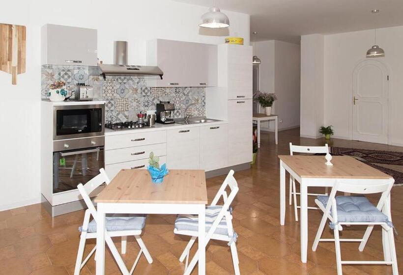 اتاق استاندارد, Al Siciliando B&b