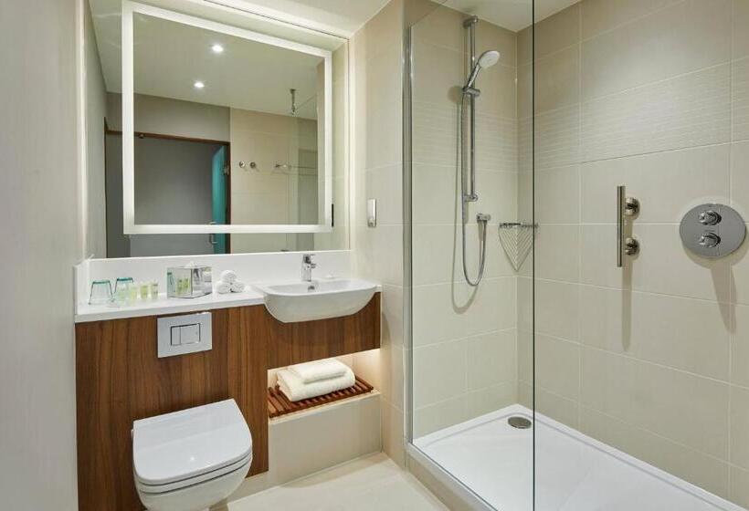 景色の見えるスーペリアルーム, Courtyard By Marriott London Heathrow Airport
