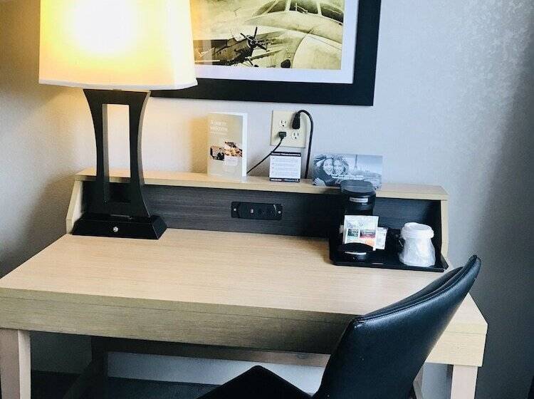 Люкс Адаптированный для Инвалидов, Country Inn & Suites By Radisson, Warner Robins, Ga