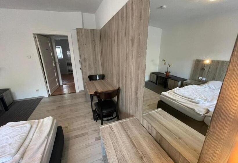 Standard room with outdoor bath, Pension Der Kretaner