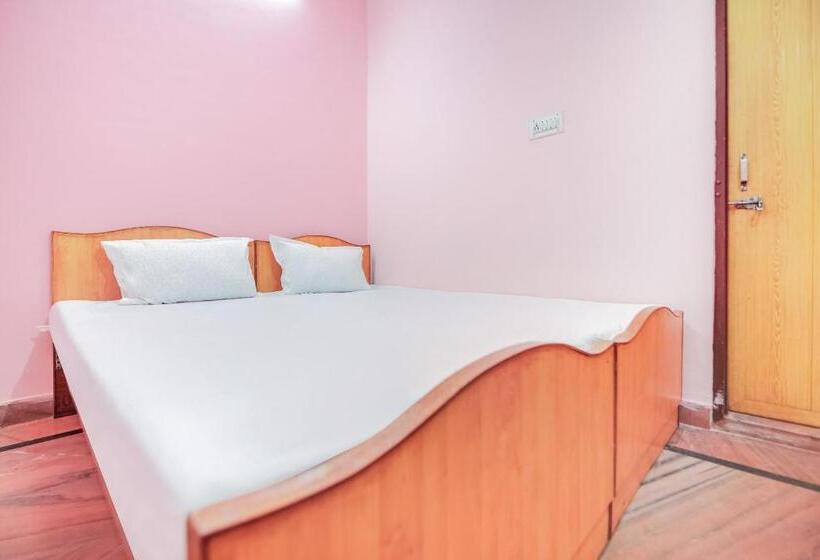 三人经典房间, Spot On 60818 Sheetal Guest House