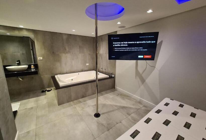 Номер Стандарт с Гидромассажем, Sense Motel