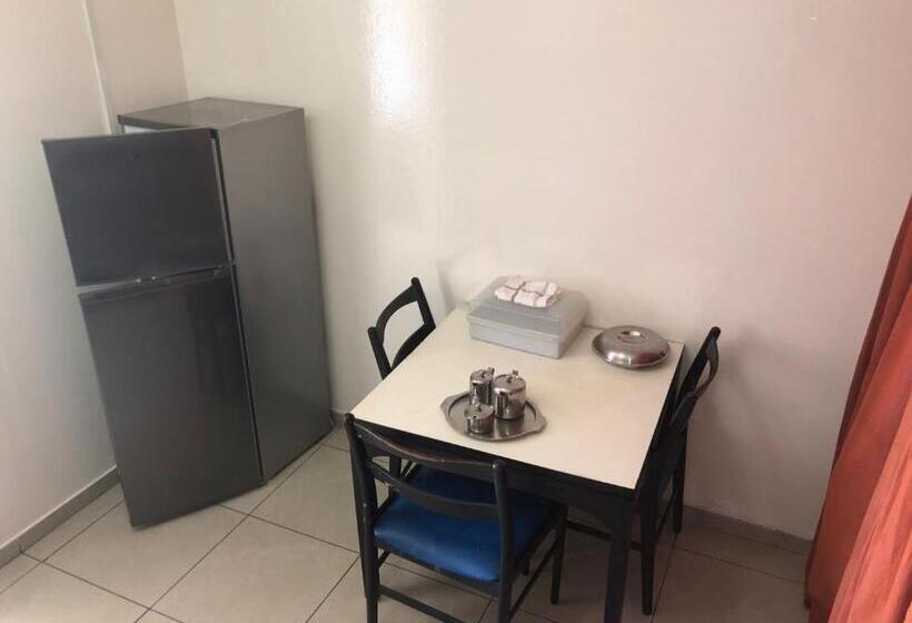 Семейные Апартаменты, Coastlands Durban Self Catering Holiday Apartments