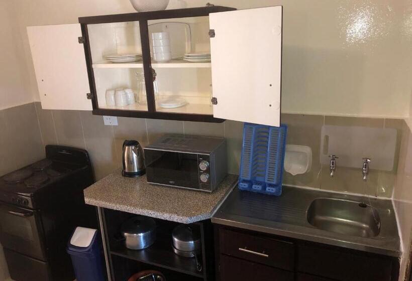 Семейные Апартаменты, Coastlands Durban Self Catering Holiday Apartments
