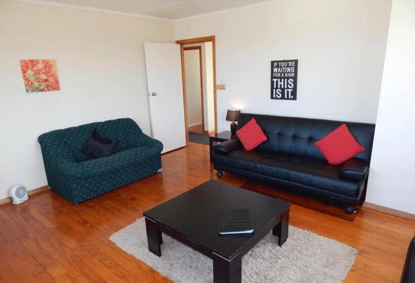 Дом 3 Спальни, Cheviot Park Motor Lodge