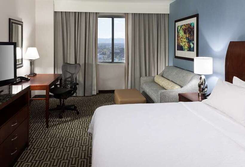 Standard-huone King-vuode, Hilton Americashouston