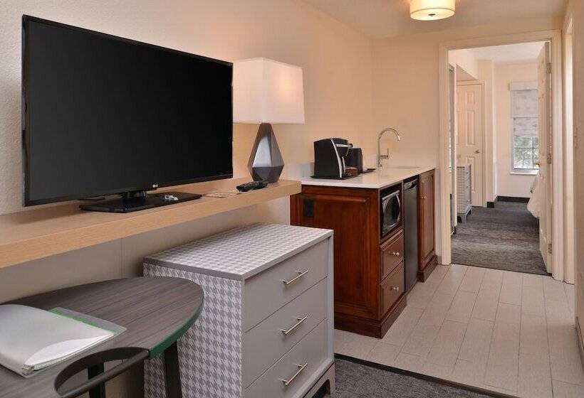 Люкс, Holiday Inn & Suites Raleigh Cary, An Ihg