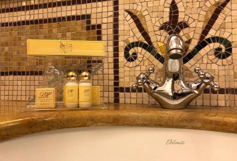 اتاق لوکس یک تخته, Liberty