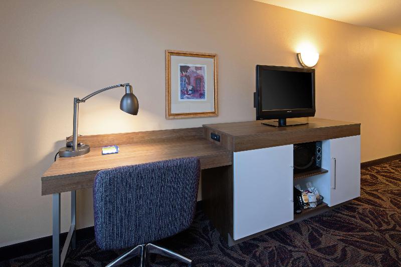 스위트 킹사이즈 침대, Hampton Inn & Suites Bremerton