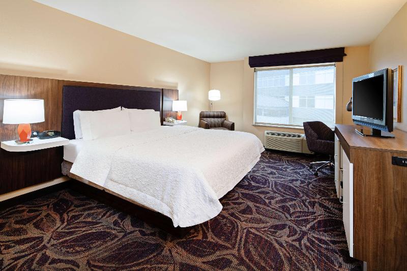 스탠다드 룸 킹사이즈 침대, Hampton Inn & Suites Bremerton