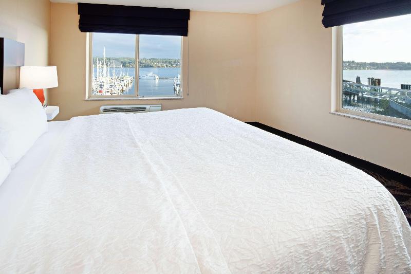 스위트 킹사이즈 침대, Hampton Inn & Suites Bremerton