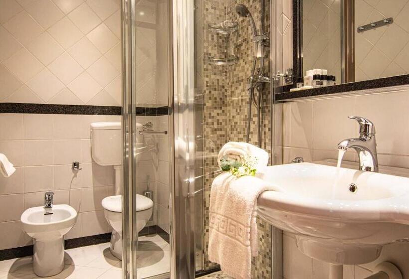 Четырехместный Номер Стандарт, Park Hotel Ai Pini & Restaurant Ai Pini