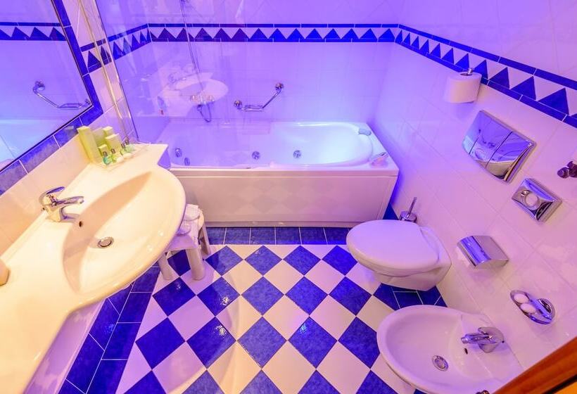 Люкс с гидромассажем, Park Hotel Ai Pini & Restaurant Ai Pini