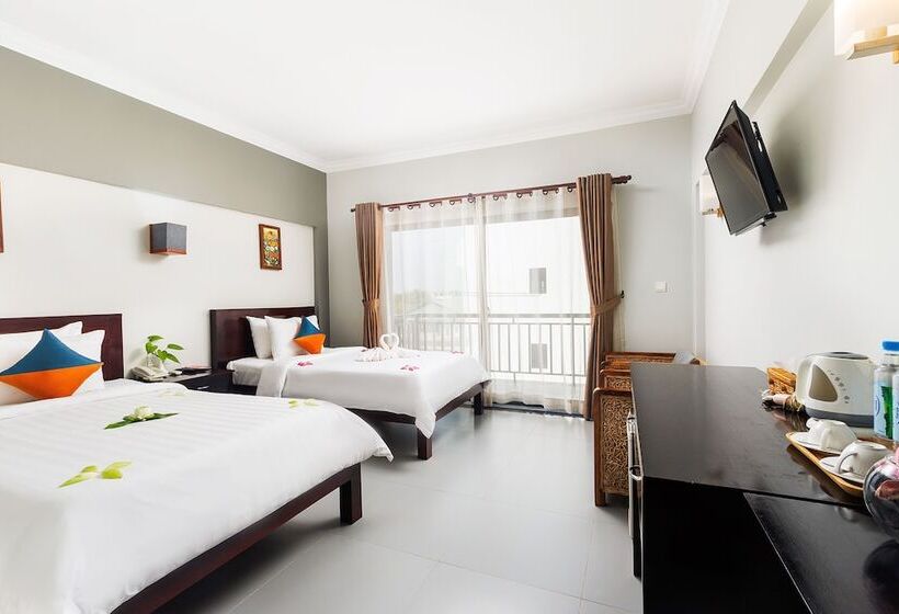 家庭间, Ratana Angkor