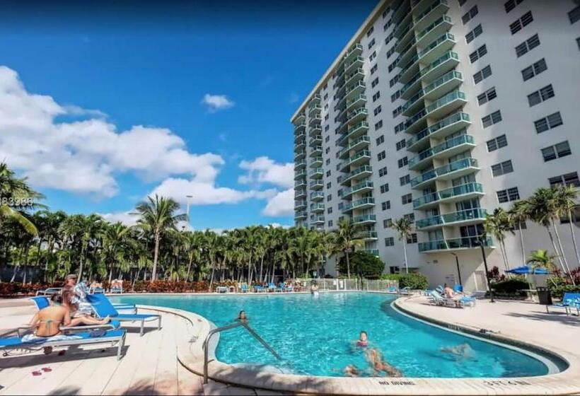 침실 1개 발코니 아파트, Beach Apartment At Condo