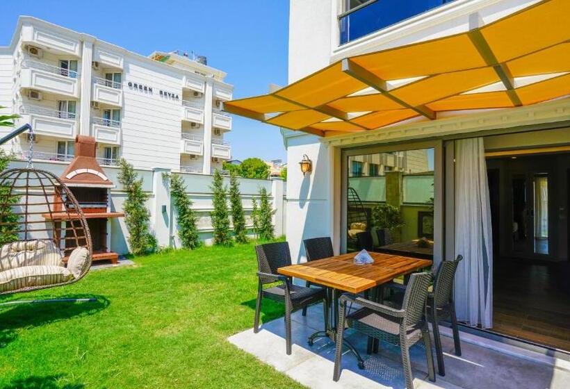 سوییت با چشم‌انداز باغ, Green Beyza Suites