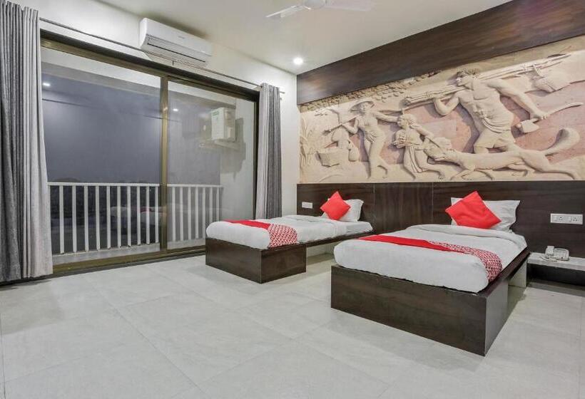 Номер Стандарт, O Siddhivinayak Grand