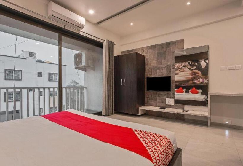 Номер Стандарт, O Siddhivinayak Grand