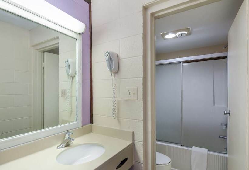 Номер Стандарт 2 Двуспальные Кровати, Americas Best Value Inn Wytheville