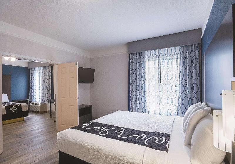 Люкс с Видом, La Quinta Inn & Suite Kingwood Houston Iah Airport 53200