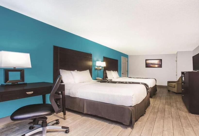 장애인을 위한 스탠다드 룸, La Quinta By Wyndham Oceanfront Daytona Beach