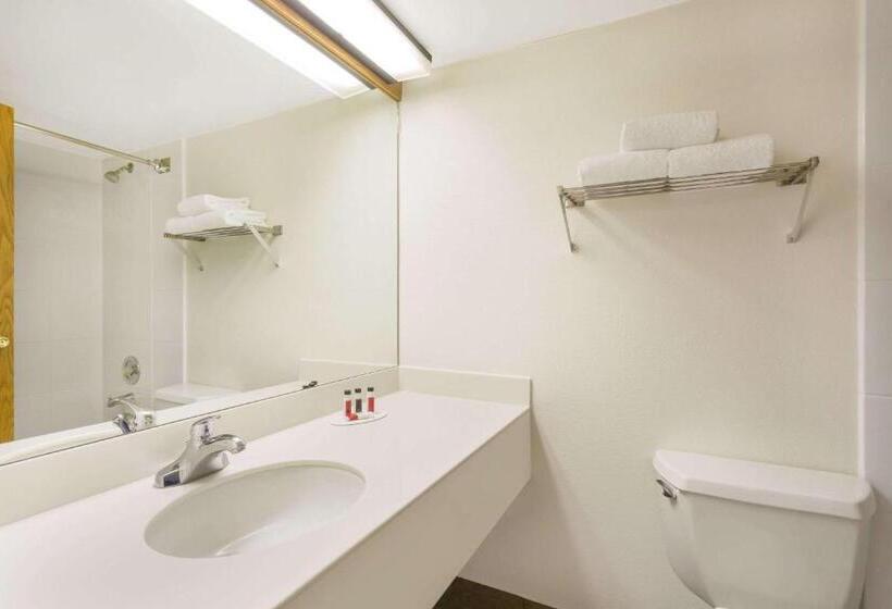 Номер Deluxe Кровать Кинг, Ramada By Wyndham Cedar City