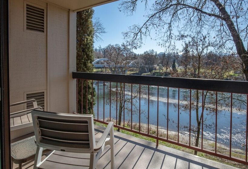 프리미엄 룸, Riverside Inn