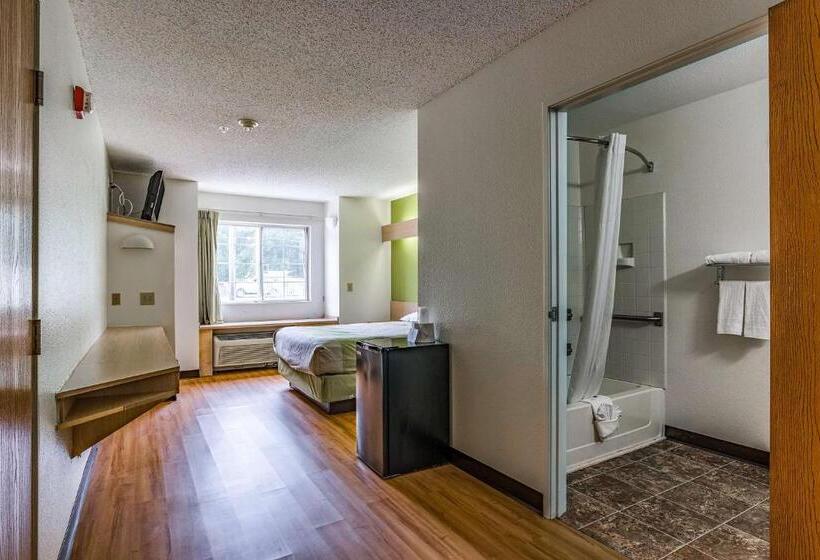 适合残疾人使用的标准间, Motel 6 Charlotte, Nc   University