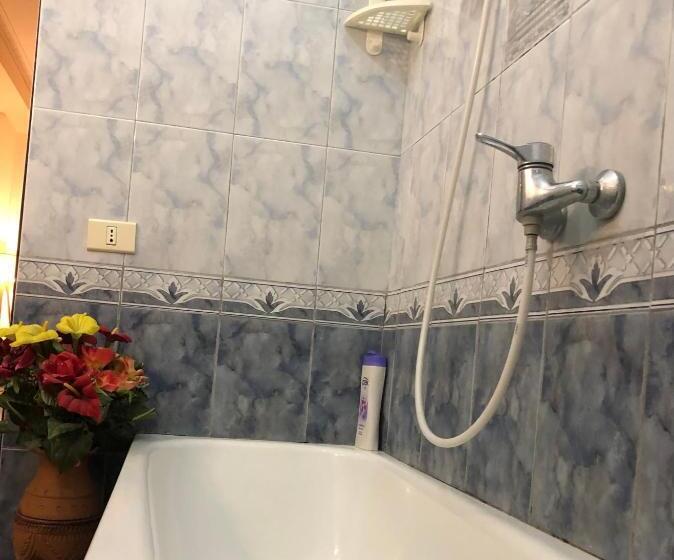 Appartamento Superiore 1 Camera da Letto, Vogli S House Apartments & Rooms