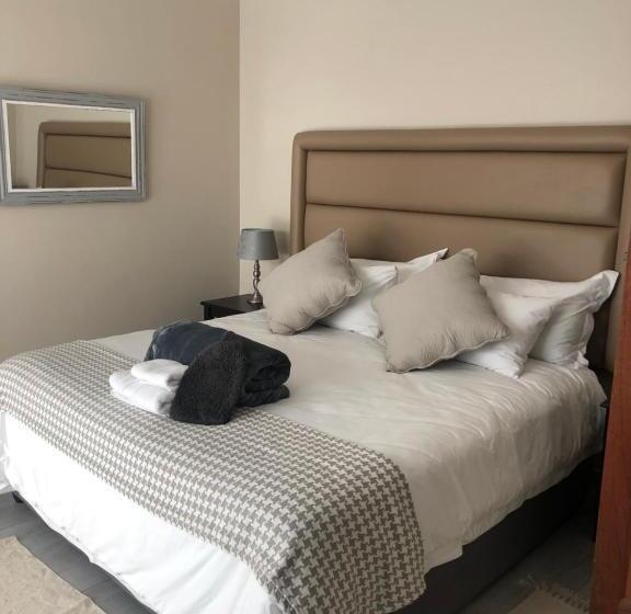 Номер Стандарт, 8 On Acacia Guesthouse