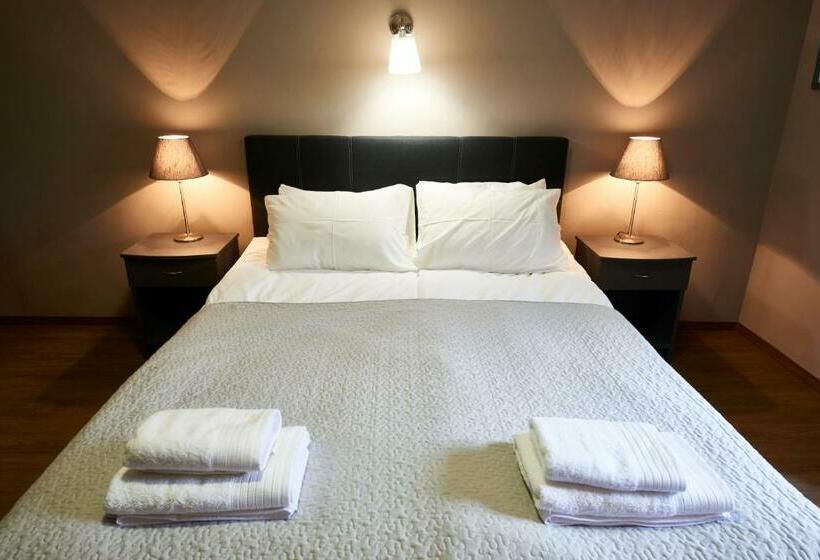 Habitación Estándar, Postel Hostel