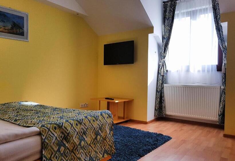 Номер Economy, Pension Marina