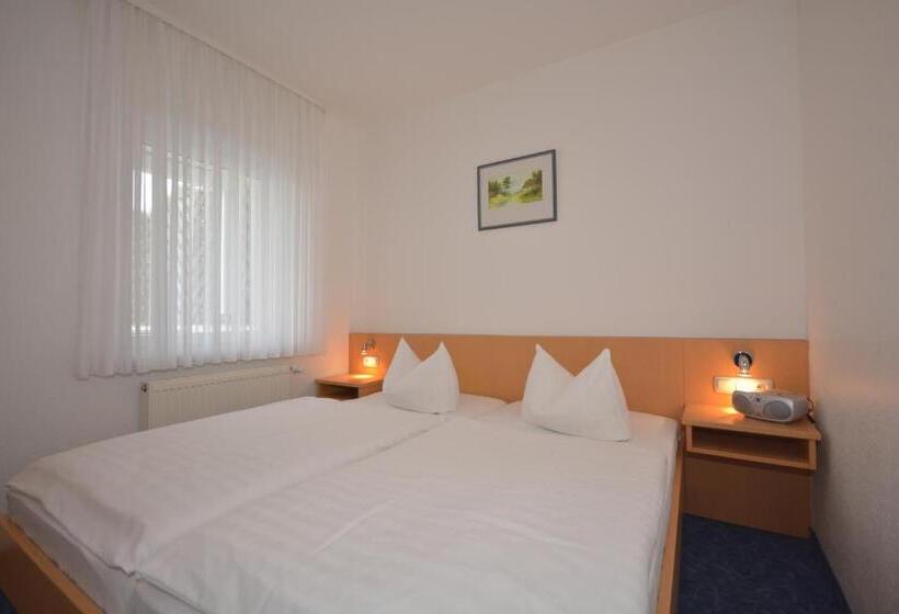 آپارتمان 2 خوابه, Pension Marion