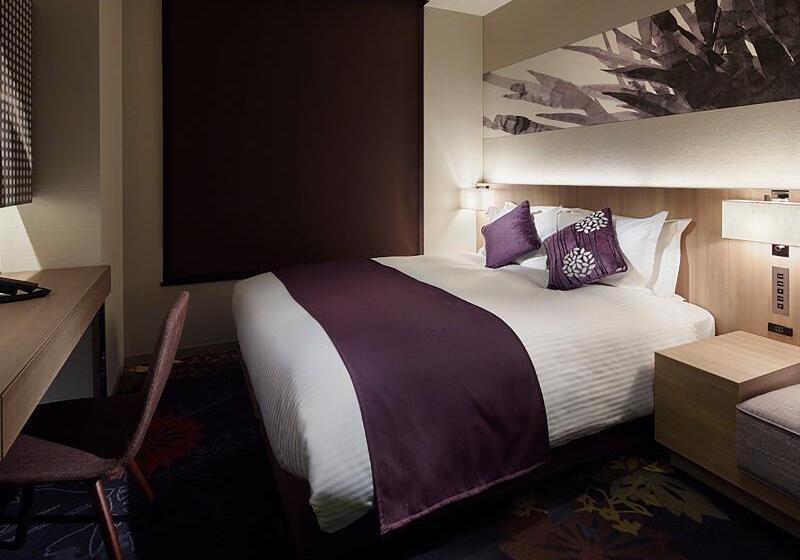Suite, Days Inn & Suites By Wyndham Terre Haute